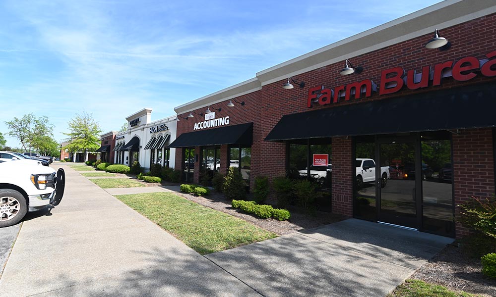 Local Pleasant View businesses and storefronts