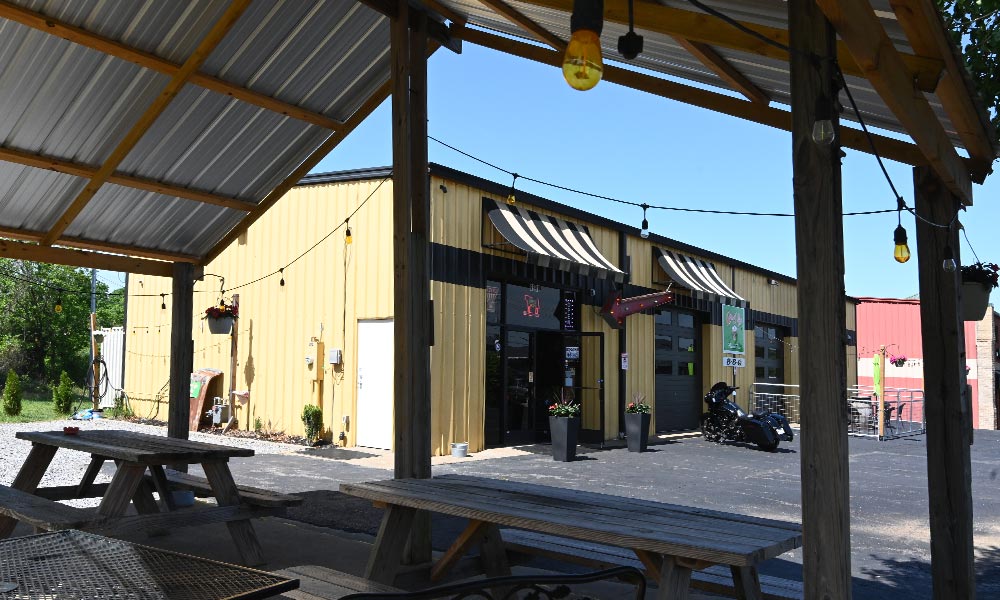 Que'd Up 615 restaurant in Pleasant View