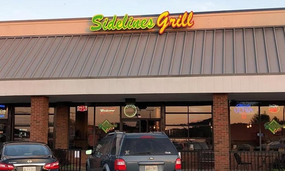 Sidelines Grill in Pleasant View